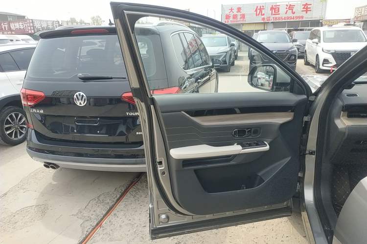 Used JETOUR Shanhai L6 2024 1.5TD DHT ULTRA Interior 7