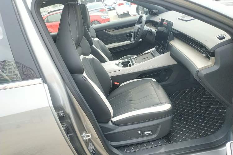 Used JETOUR Shanhai L6 2024 1.5TD DHT ULTRA Right Front Seat