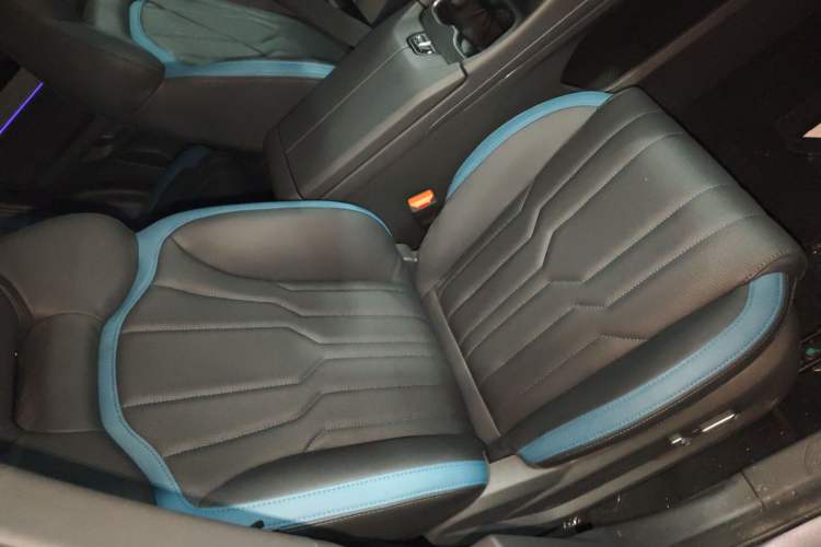 Used JETOUR Shanhai L6 2024 1.5TD DHT ULTRA Right Front Seat