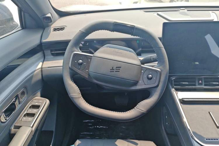Used JETOUR Shanhai L6 2024 1.5TD DHT ULTRA Steering Wheel