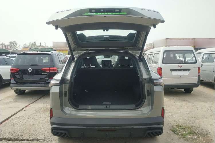 Used JETOUR Shanhai L6 2024 1.5TD DHT ULTRA Trunk