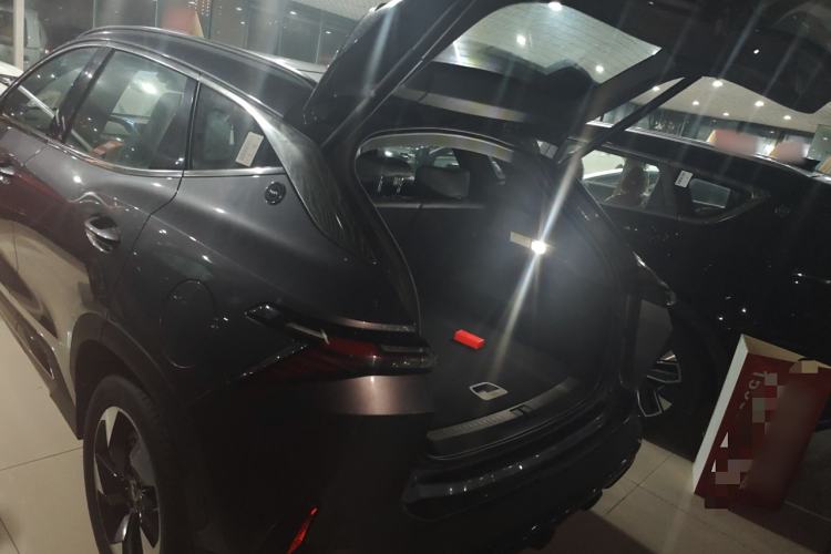 Used JETOUR Shanhai L6 2024 1.5TD DHT ULTRA Trunk