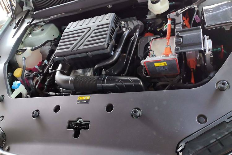Used JETOUR Shanhai L6 2024 1.5TD DHT ULTRA Engine Bay