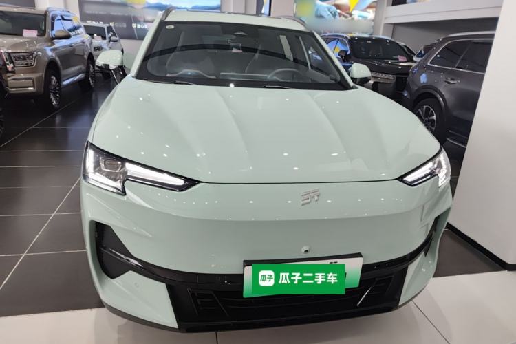 Used JETOUR Shanhai L6 2024 1.5TD DHT ULTRA Front