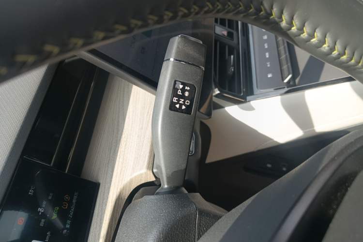 Used JETOUR Shanhai L6 2024 1.5TD DHT MAX Gear Lever
