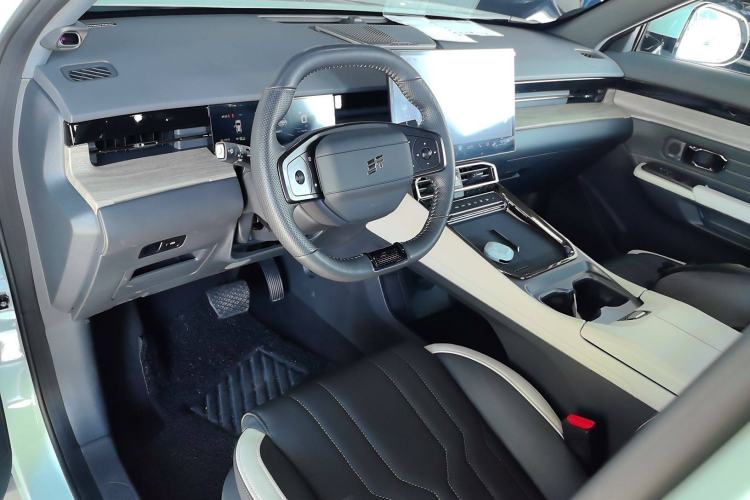 Used JETOUR Shanhai L6 2024 1.5TD DHT ULTRA Interior 2