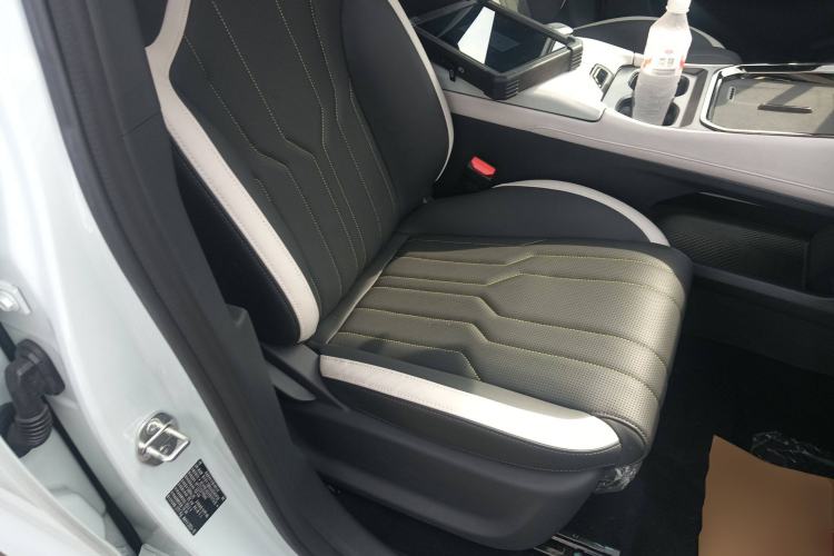 Used JETOUR Shanhai L6 2024 1.5TD DHT MAX Right Front Seat