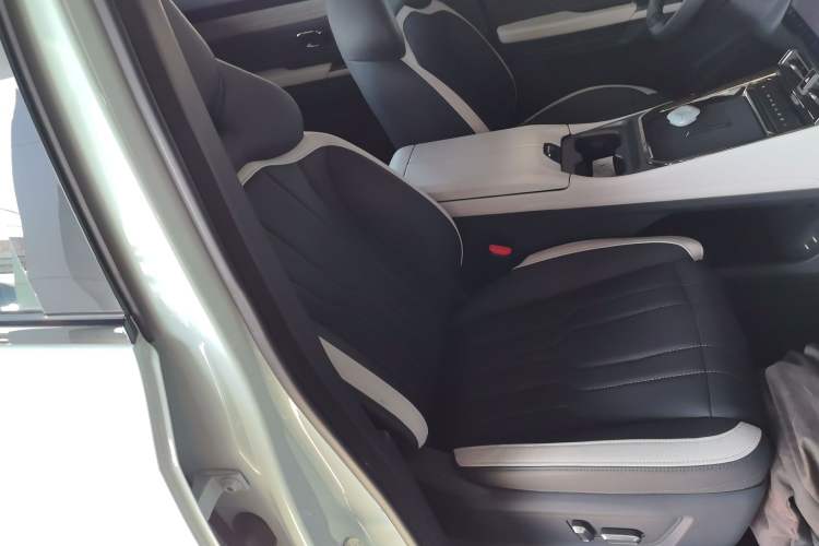 Used JETOUR Shanhai L6 2024 1.5TD DHT ULTRA Right Front Seat