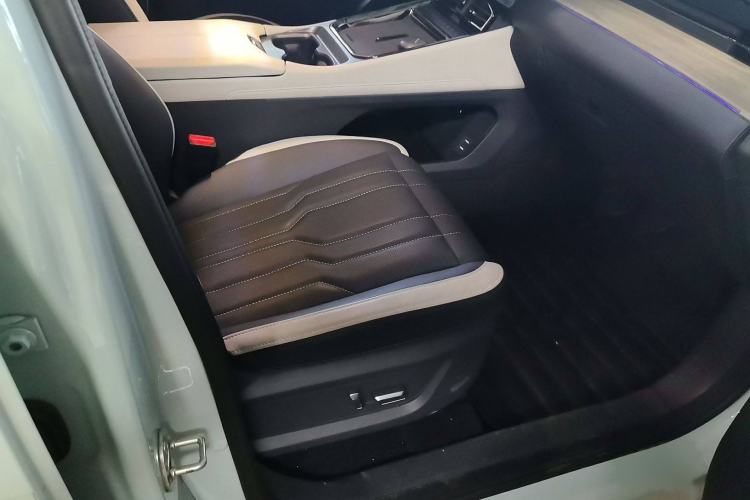 Used JETOUR Shanhai L6 2024 1.5TD DHT MAX Right Front Seat