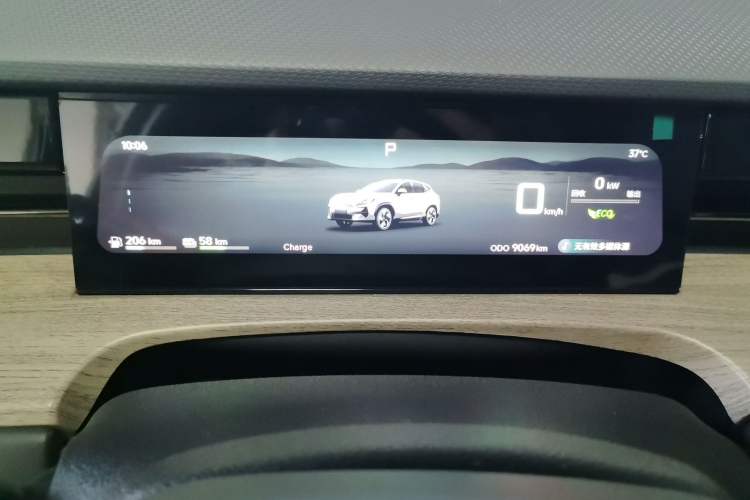 Used JETOUR Shanhai L6 2024 1.5TD DHT MAX Roof