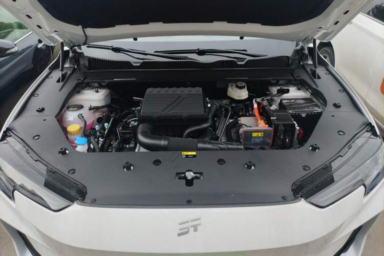 Used JETOUR Shanhai L6 2024 1.5TD DHT MAX Engine Bay