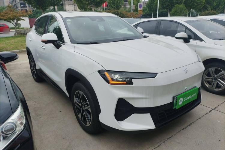 Used JETOUR Shanhai L6 2024 1.5TD DHT MAX Front Right 45 Deg