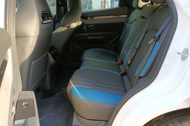 Used JETOUR Shanhai L6 2024 1.5TD DHT ULTRA Interior 1