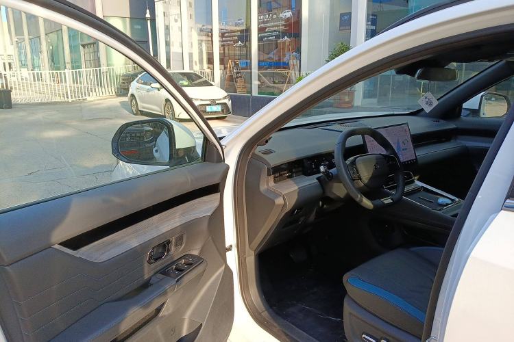 Used JETOUR Shanhai L6 2024 1.5TD DHT ULTRA Interior 2