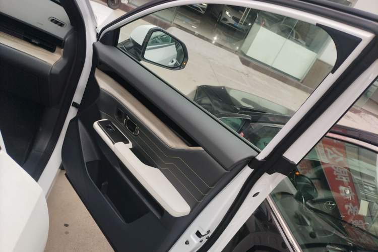 Used JETOUR Shanhai L6 2024 1.5TD DHT MAX Right Front Door Interior
