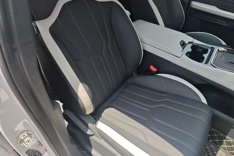 Used JETOUR Shanhai L6 2024 1.5TD DHT MAX Right Front Seat