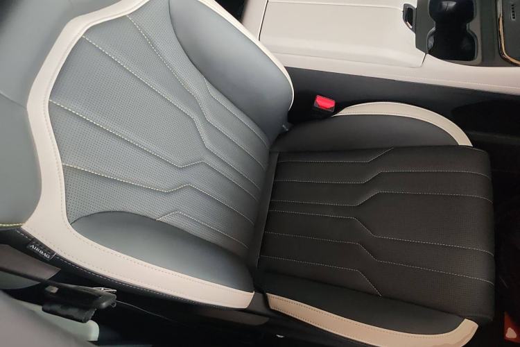 Used JETOUR Shanhai L6 2024 1.5TD DHT MAX Right Front Seat