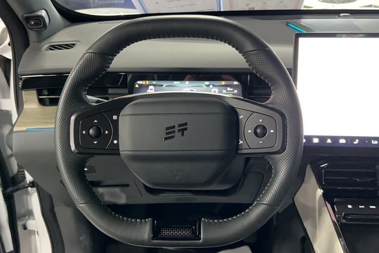 Used JETOUR Shanhai L6 2024 1.5TD DHT ULTRA Steering Wheel