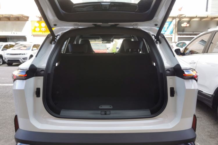 Used JETOUR Shanhai L6 2024 1.5TD DHT MAX Trunk