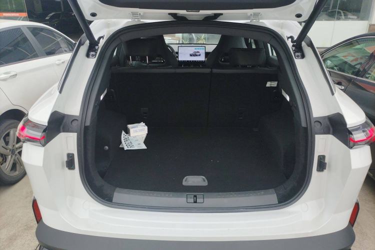 Used JETOUR Shanhai L6 2024 1.5TD DHT MAX Trunk