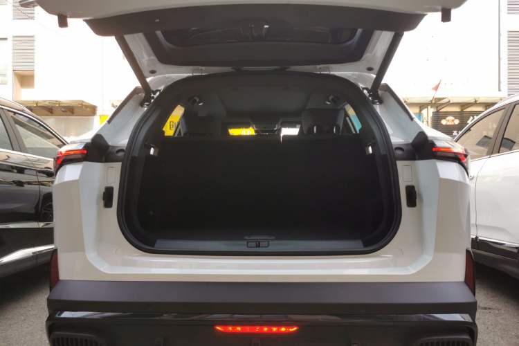 Used JETOUR Shanhai L6 2024 1.5TD DHT MAX Trunk