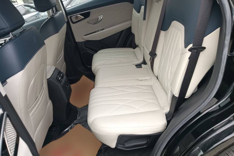 Used JETOUR Shanhai L7 2024 1.5T 120km ULTRA 7-Seater Interior 4