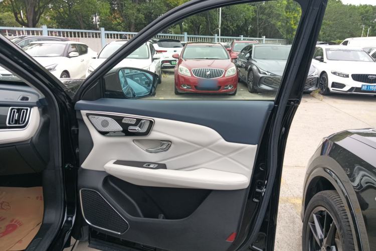 Used JETOUR Shanhai L7 2024 1.5T 120km ULTRA 7-Seater Interior 5