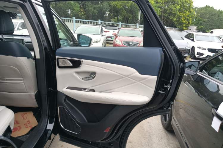 Used JETOUR Shanhai L7 2024 1.5T 120km ULTRA 7-Seater Interior 6