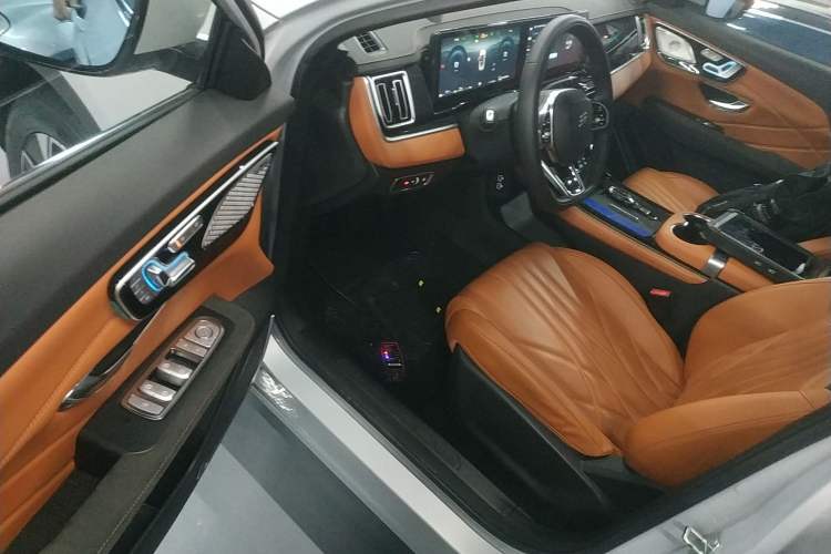 Used JETOUR Shanhai L7 2024 1.5T 120km ULTRA 7-Seater Driver Seat