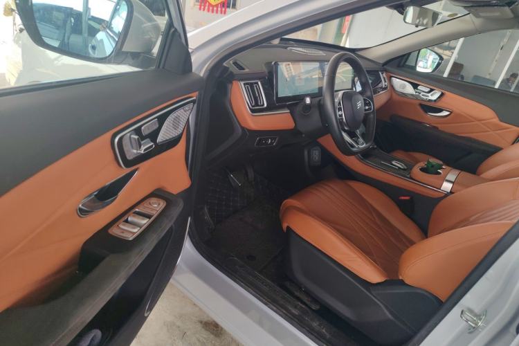 Used JETOUR Shanhai L7 2024 1.5T 120km ULTRA 7-Seater Driver Seat