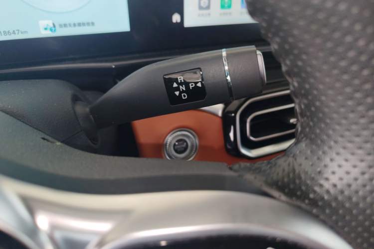 Used JETOUR Shanhai L7 2024 1.5T 120km ULTRA 7-Seater Gear Lever