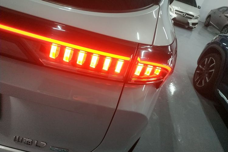 Used JETOUR Shanhai L7 2024 1.5T 120km ULTRA 7-Seater Right Rear Taillight