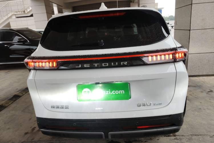 Used JETOUR Shanhai L7 2024 1.5T 120km MAX 5-Seater Rear
