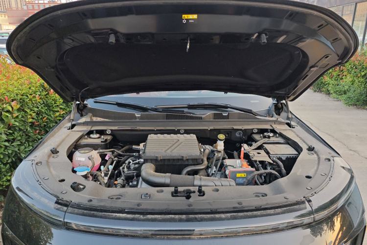 Used JETOUR Shanhai L7 2024 1.5T 120km MAX 5-Seater Engine Bay