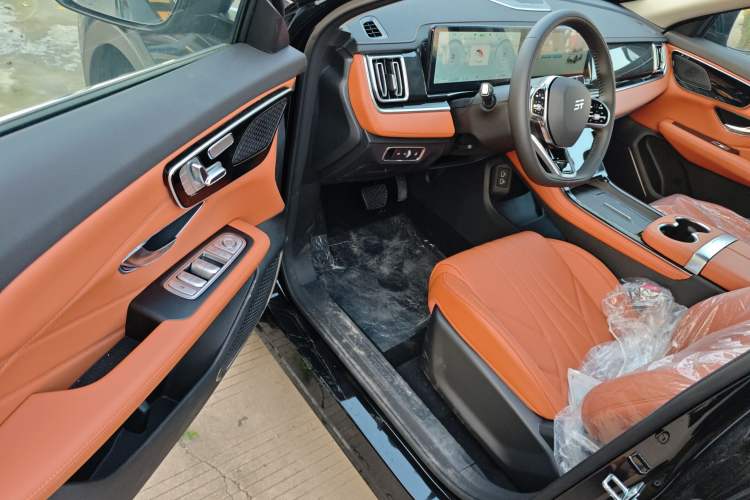 Used JETOUR Shanhai L7 2024 1.5T 120km MAX 5-Seater Interior 3