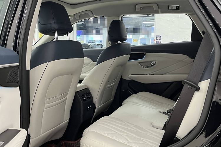 Used JETOUR Shanhai L7 2024 1.5T 120km MAX 5-Seater Interior 4