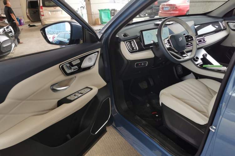 Used JETOUR Shanhai L7 2024 1.5T 120km ULTRA 7-Seater Driver Seat