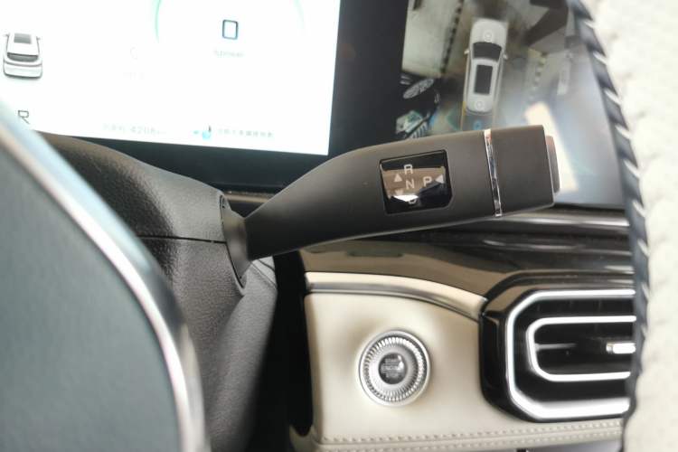 Used JETOUR Shanhai L7 2024 1.5T 120km ULTRA 7-Seater Gear Lever