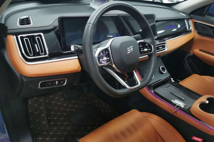 Used JETOUR Shanhai L7 2024 1.5T 120km MAX+ 7-Seater Interior 2