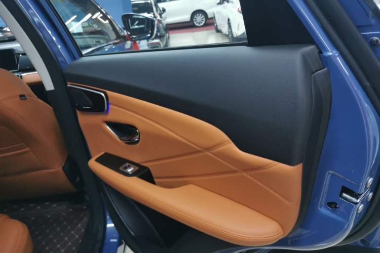 Used JETOUR Shanhai L7 2024 1.5T 120km MAX+ 7-Seater Interior 6