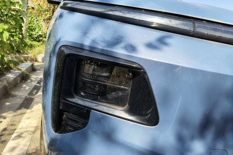 Used JETOUR Shanhai L7 2024 1.5T 120km MAX 5-Seater Right Front Headlight