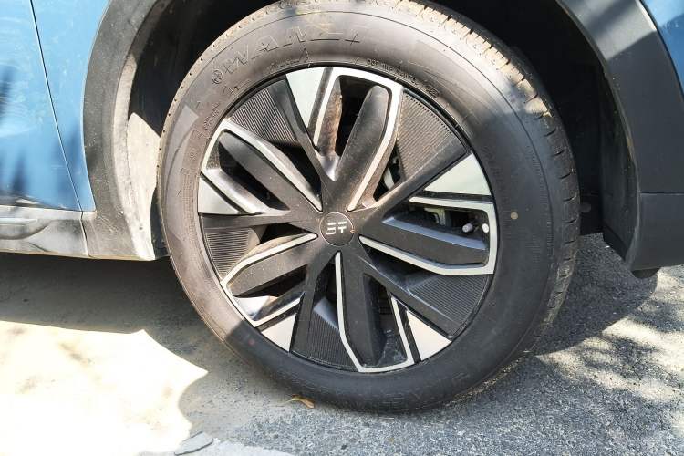 Used JETOUR Shanhai L7 2024 1.5T 120km MAX 5-Seater Right Front Wheel Hub