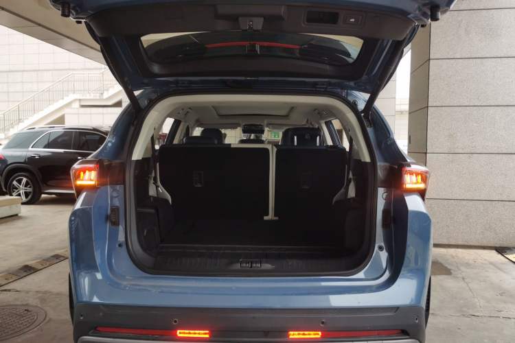 Used JETOUR Shanhai L7 2024 1.5T 120km ULTRA 7-Seater Trunk