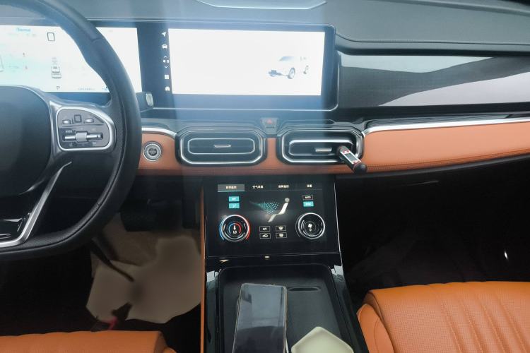 Used JETOUR Shanhai L7 2024 1.5T 120km ULTRA 7-Seater Audio And AC Panel