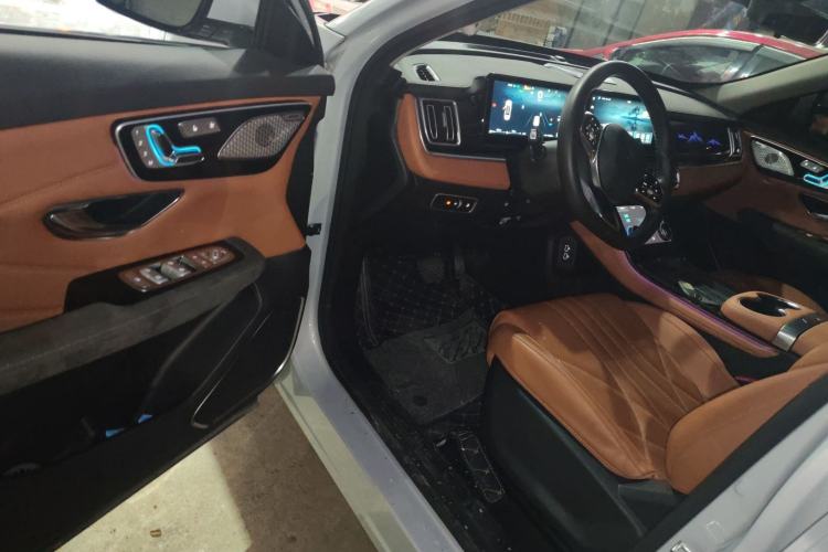 Used JETOUR Shanhai L7 2024 1.5T 120km ULTRA 7-Seater Driver Seat