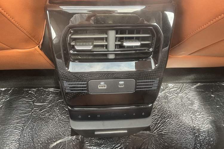 Used JETOUR Shanhai L7 2024 1.5T 120km ULTRA 7-Seater Exterior 4