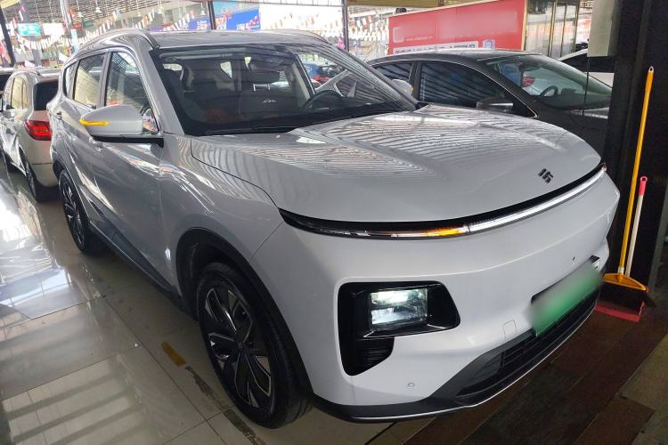 Used JETOUR Shanhai L7 2024 1.5T 120km ULTRA 7-Seater Front Right 45 Deg