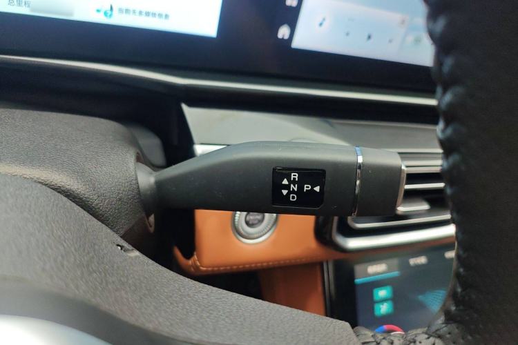 Used JETOUR Shanhai L7 2024 1.5T 120km ULTRA 7-Seater Gear Lever