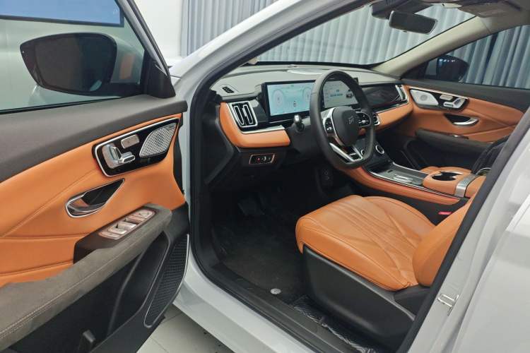 Used JETOUR Shanhai L7 2024 1.5T 120km ULTRA 7-Seater Interior 3