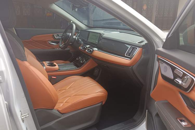 Used JETOUR Shanhai L7 2024 1.5T 120km ULTRA 7-Seater Interior 4
